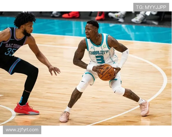 特里罗齐尔带领球队奋勇争先展现领袖风范与比赛激情